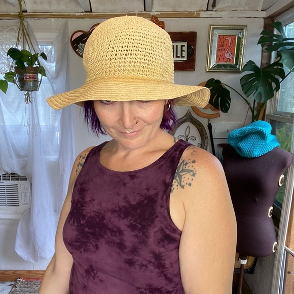 Beach Travel Cream / Tan Lightweight Packable 100% Paper Woven Wide Brim Hat - Picture 3 of 14